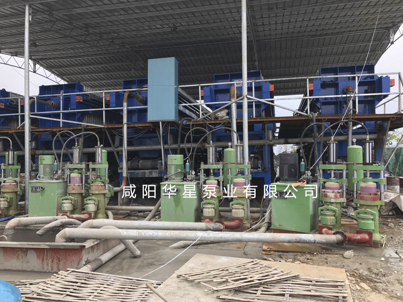 華星壓濾機專用泵在打樁污泥現場